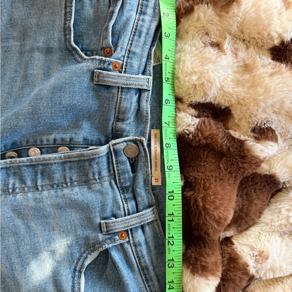 Women’s Levi’s Ribcage cropped flair - Picture 6 of 8